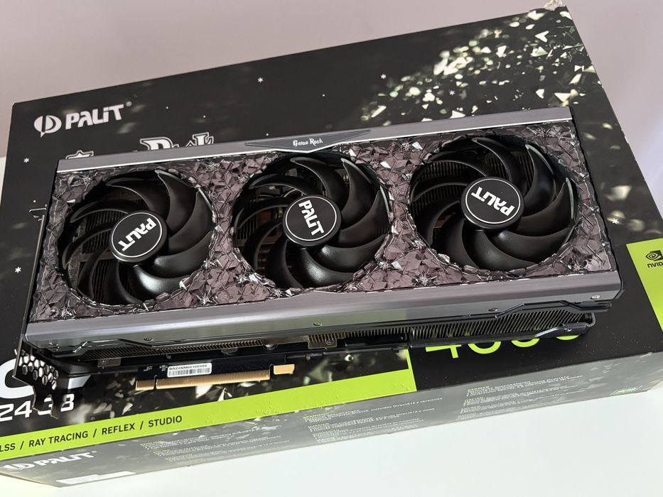 Karta graficznPalit GeForce RTX 4090 GameRock „Midnight Kaleidoscope”.
