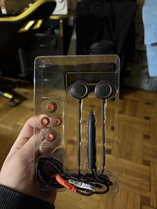 наушники Jbl Quantium 50