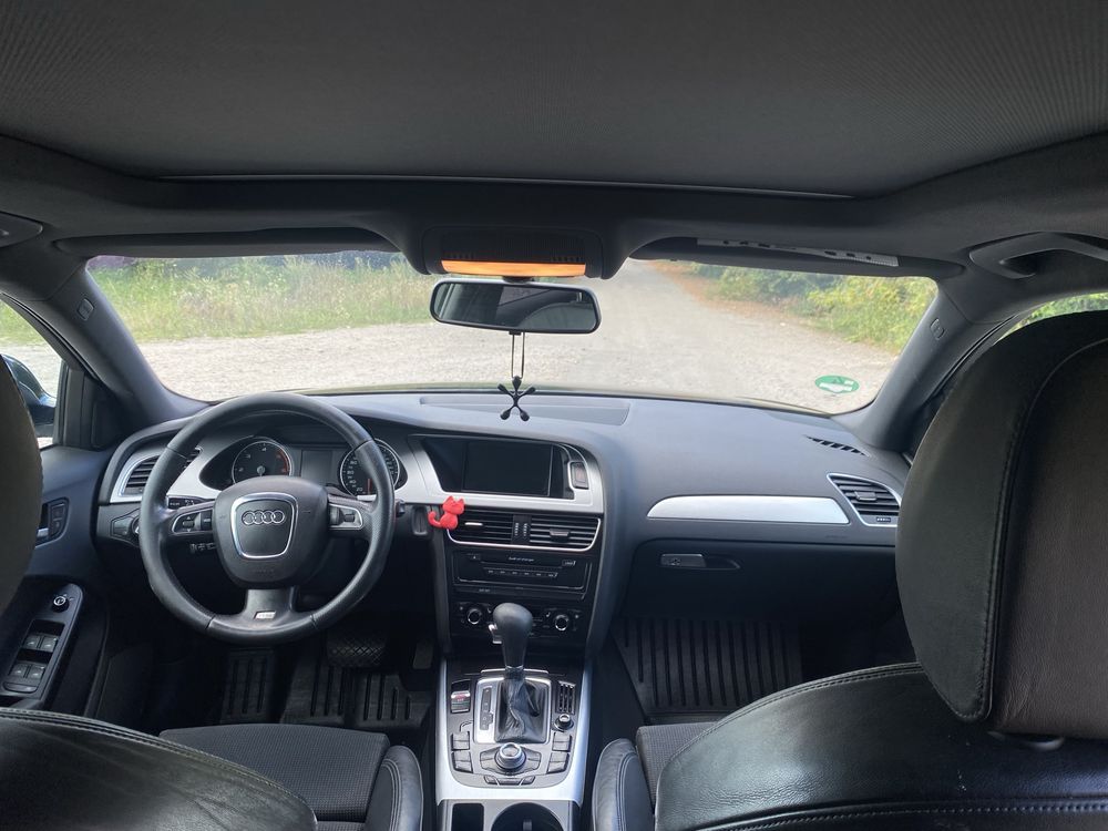Продам Audi a8b8 S-line 2009р універсал