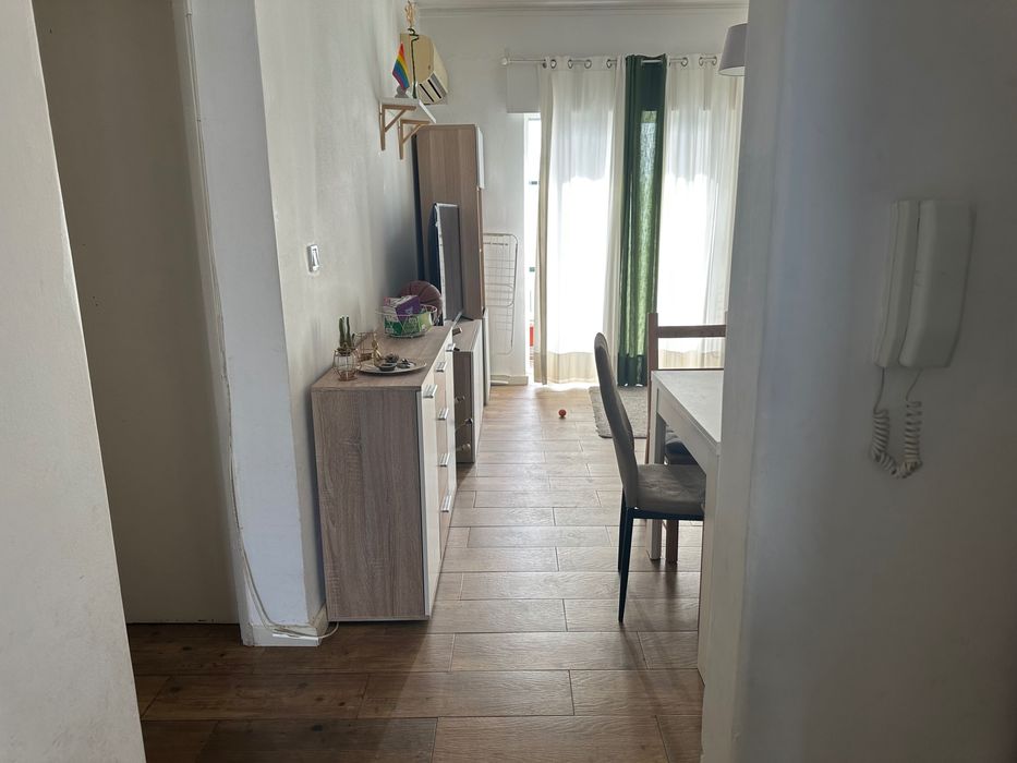 Alugo 2 quartos em Faro