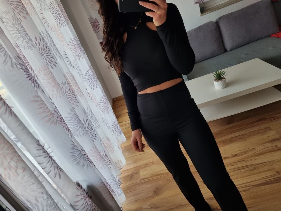 Czarny długi sexy kombinezon z szerokimi nogawkami FB Sister r. S