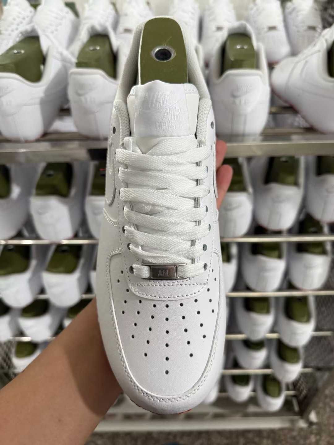 Nieużywane - Nowe buty, AirForce1LowWhite (Biały), Rozmiar 40
