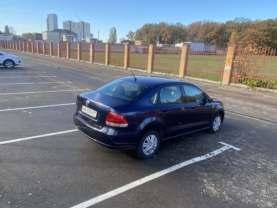 Продам Volkswagen Polo 1.6 газ/бензин з рідним пробігом офіційний 2013