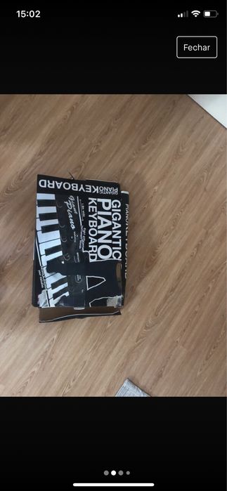 piano gigante para pés