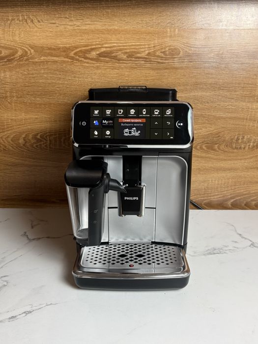 Кавоварка Кавомашина PHILIPS LatteGo Series 4300