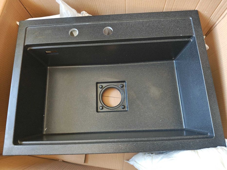 Zlew granitowy- czarny nakrapiany jednokomorowy 70cm(uszkodzony)