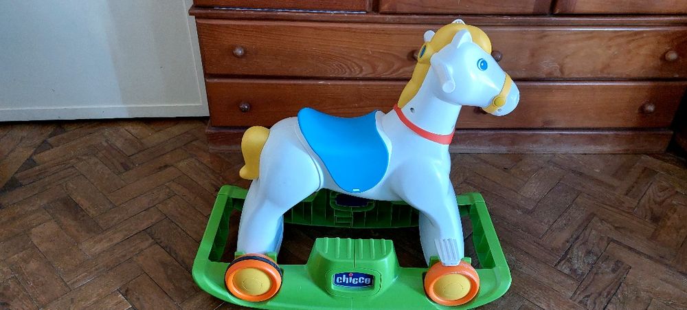 Cavalo com som 2 a 5 anos