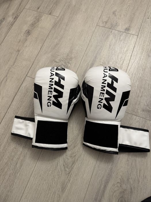 Боксерьскі рукавички
