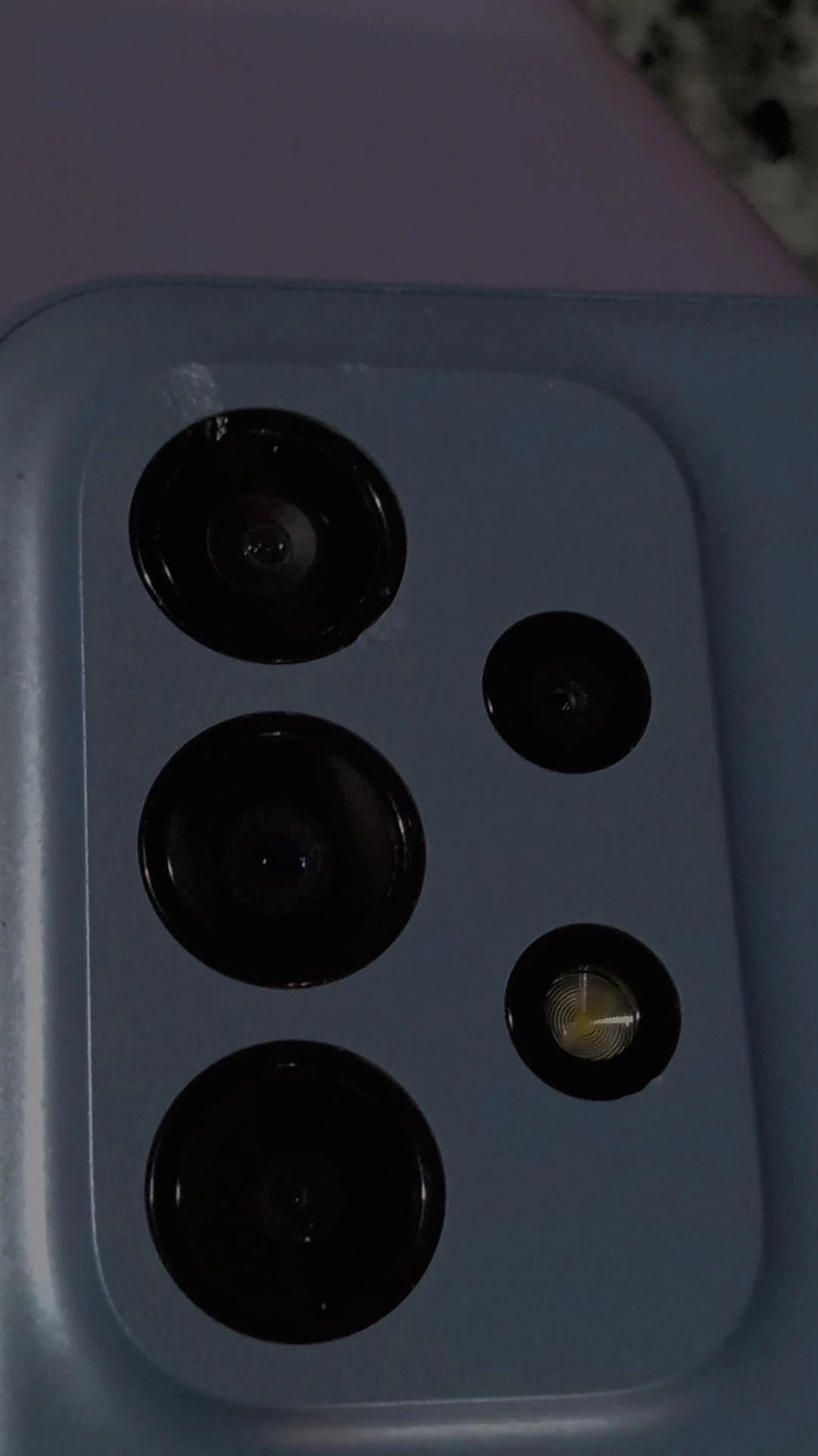 Samsung Galaxy A23 5G 
- oferecido
- caixa ainda selada 
- novo