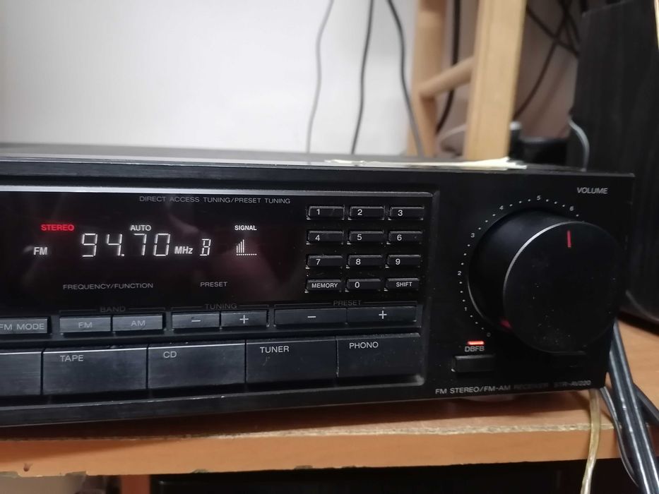 Amplituner Sony STR-AV 220