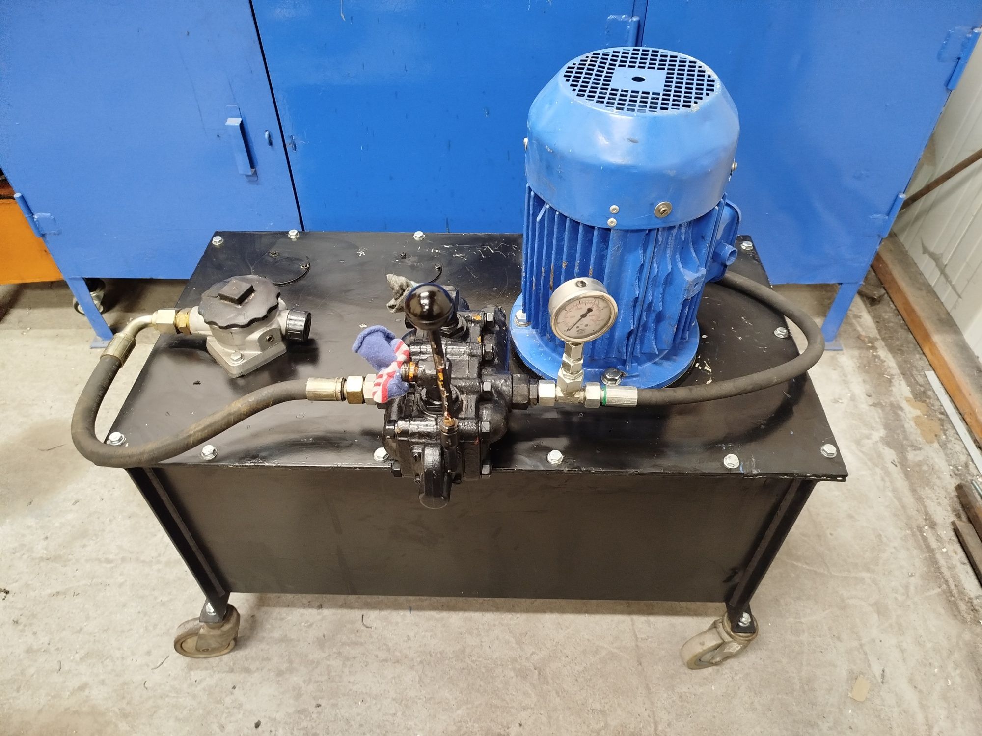 Stacja hydrauliczna 5,5 kW 250 bar