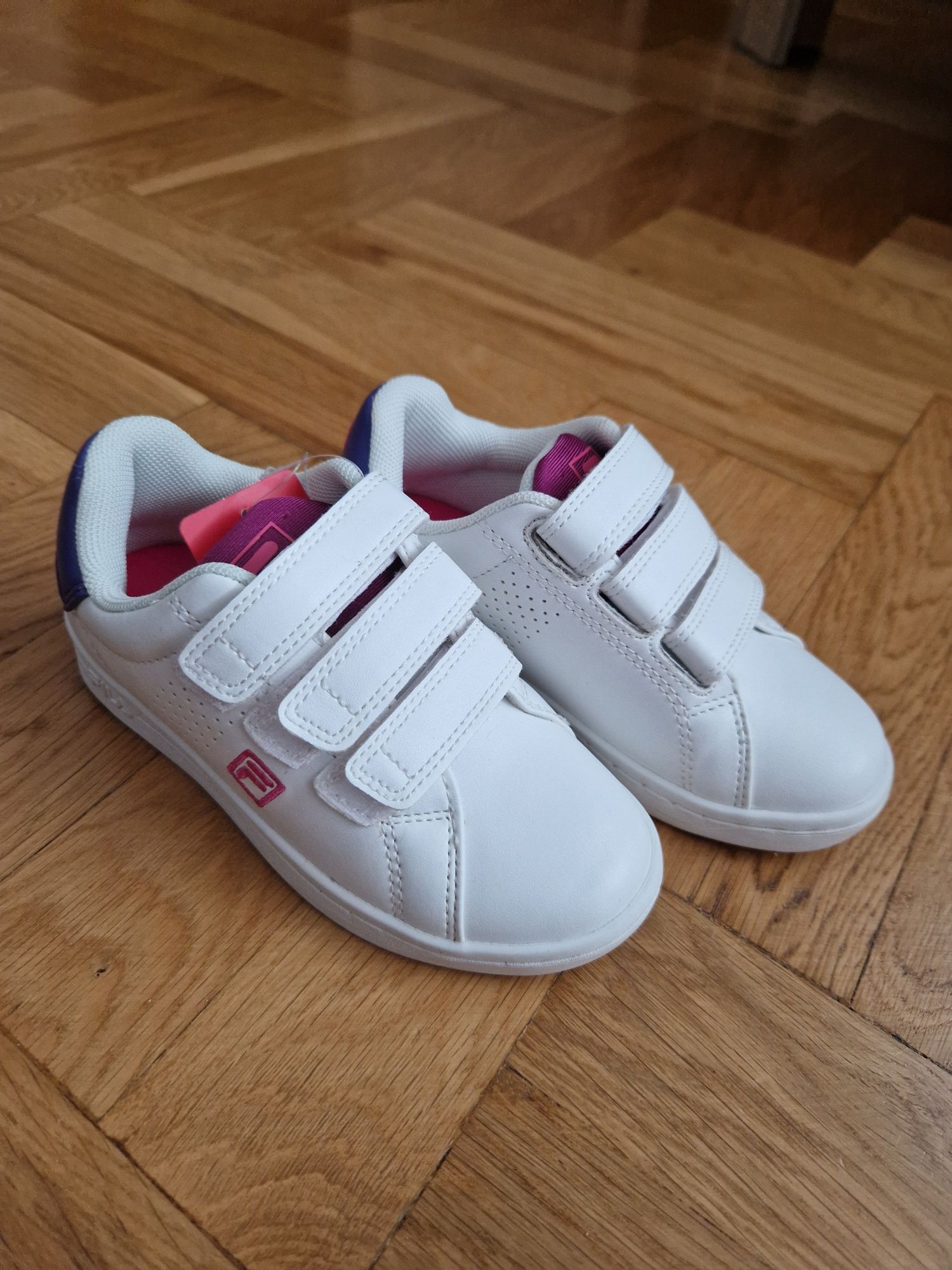 Sneakersy dziewczęce FIla Crosscourt 2 Nt Velcro Kids rozm.28, Nowe