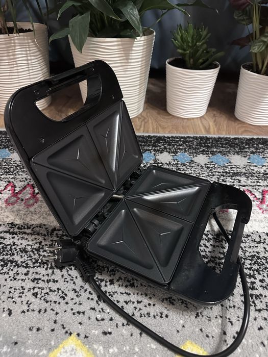 Бутербродниця Magio MG-368