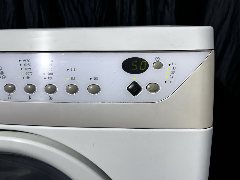 7 кг 1000 об огромная стиральная машина ELECTROLUX ewn1030. Доставка