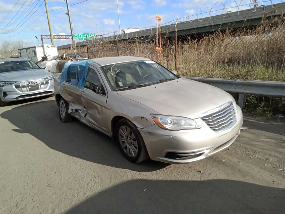 Chrysler 200 LX 2013
