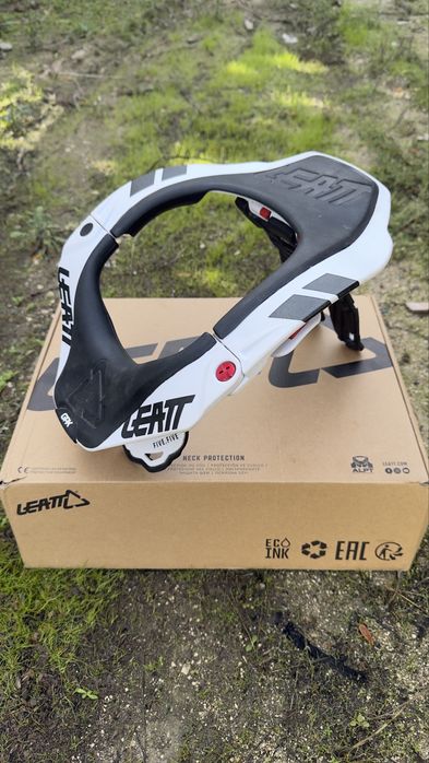 Leatt Brace 5.5 branco cervical