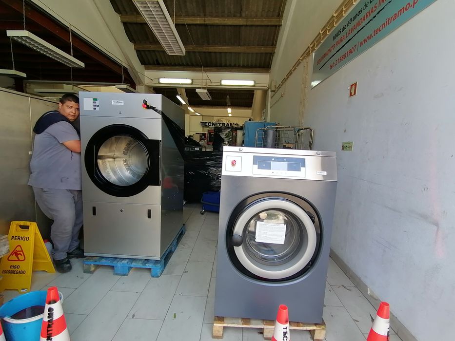 Máquina de lavar e secar roupa industrial ocasião Self service