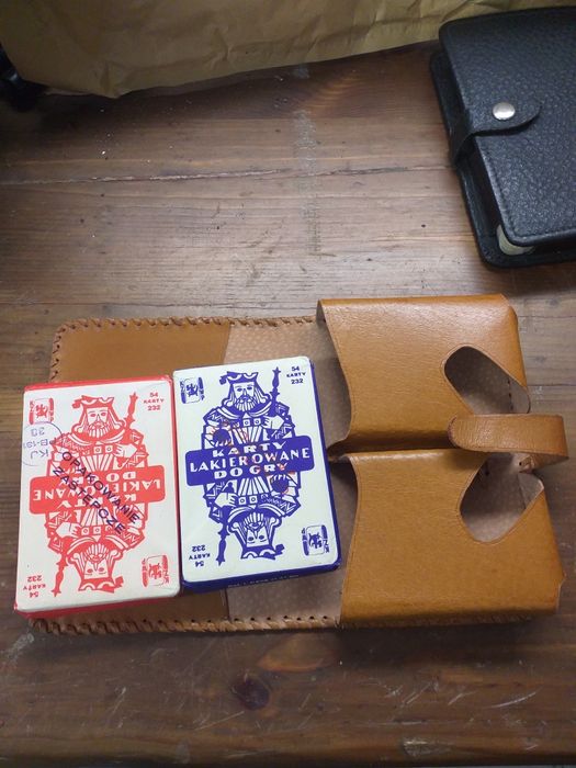 Nieużywane karty zabytkowe w etui