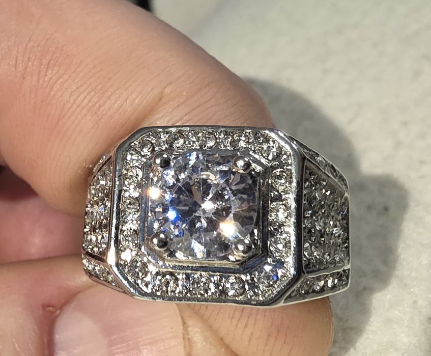 Sygnet metalowy męski z cyrkoniami