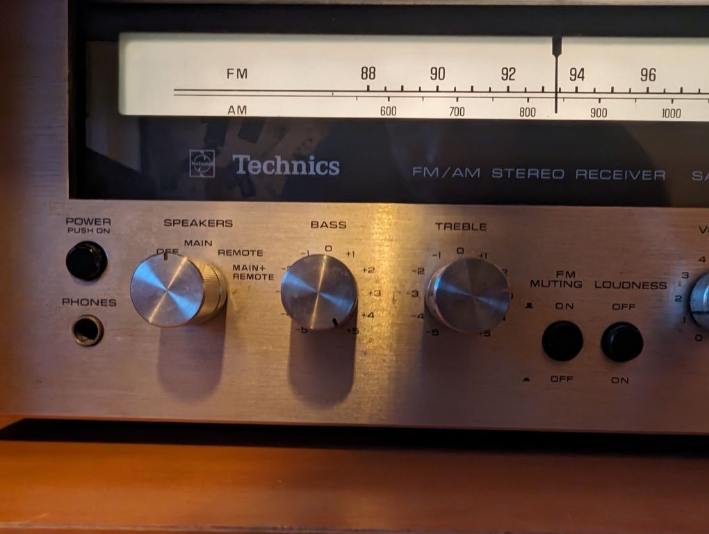 Amplificador/Receiver Technics SA-5250