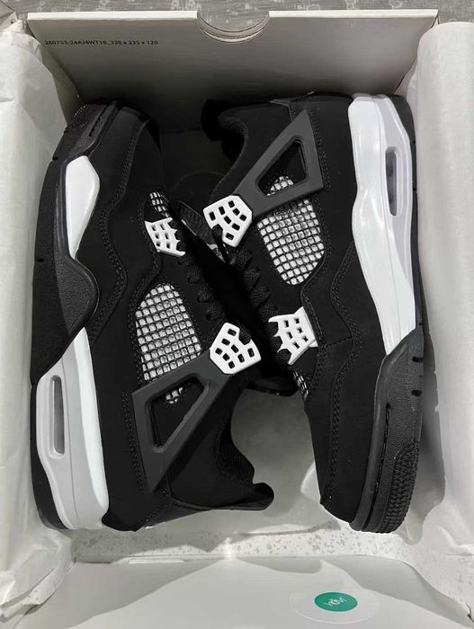 Buty Trampk Jordan 4 Retro White Thunder R.46