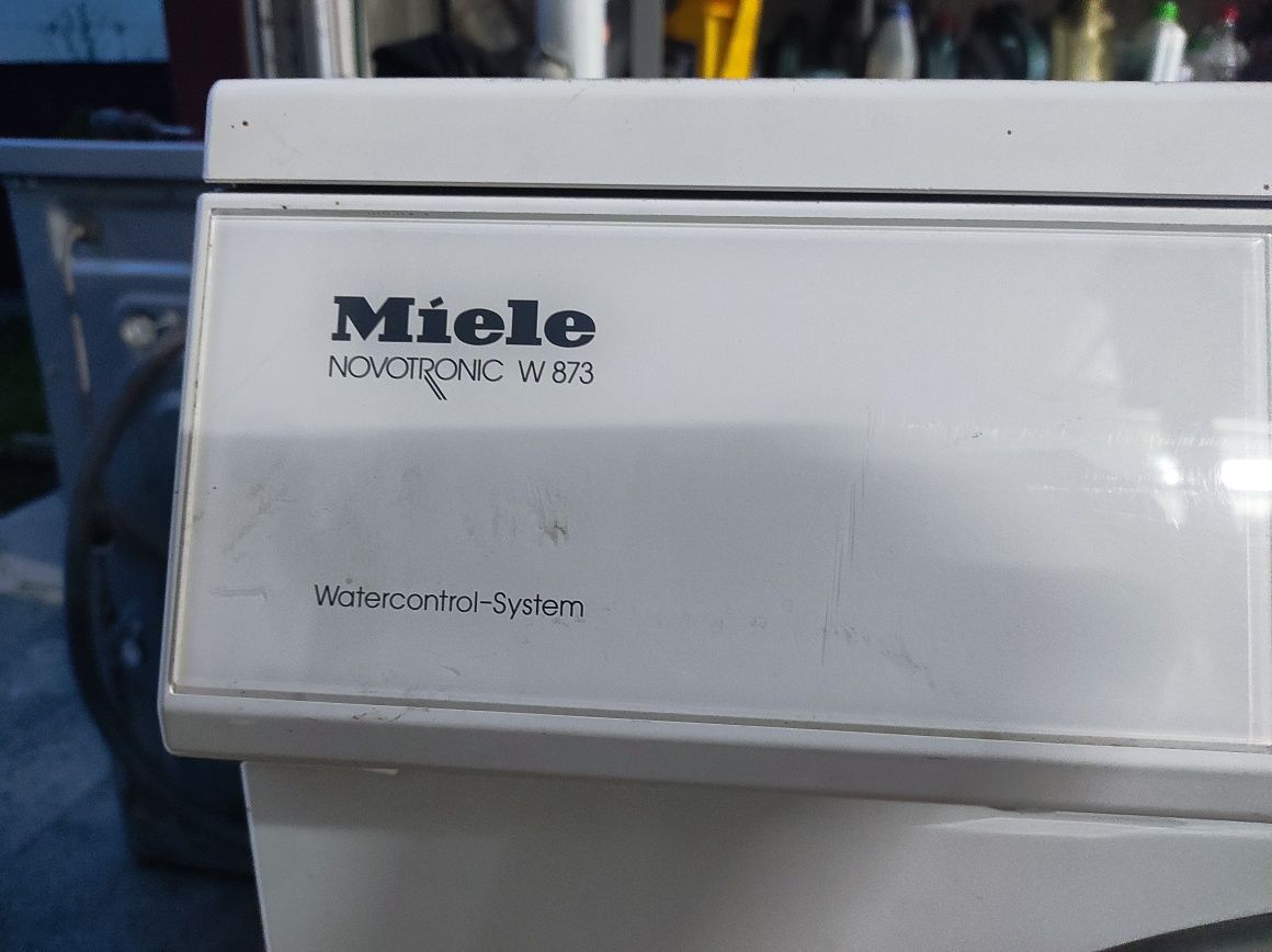 Пральна машинка Miele W873