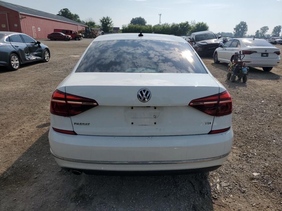 Продам пассат 2018 год США