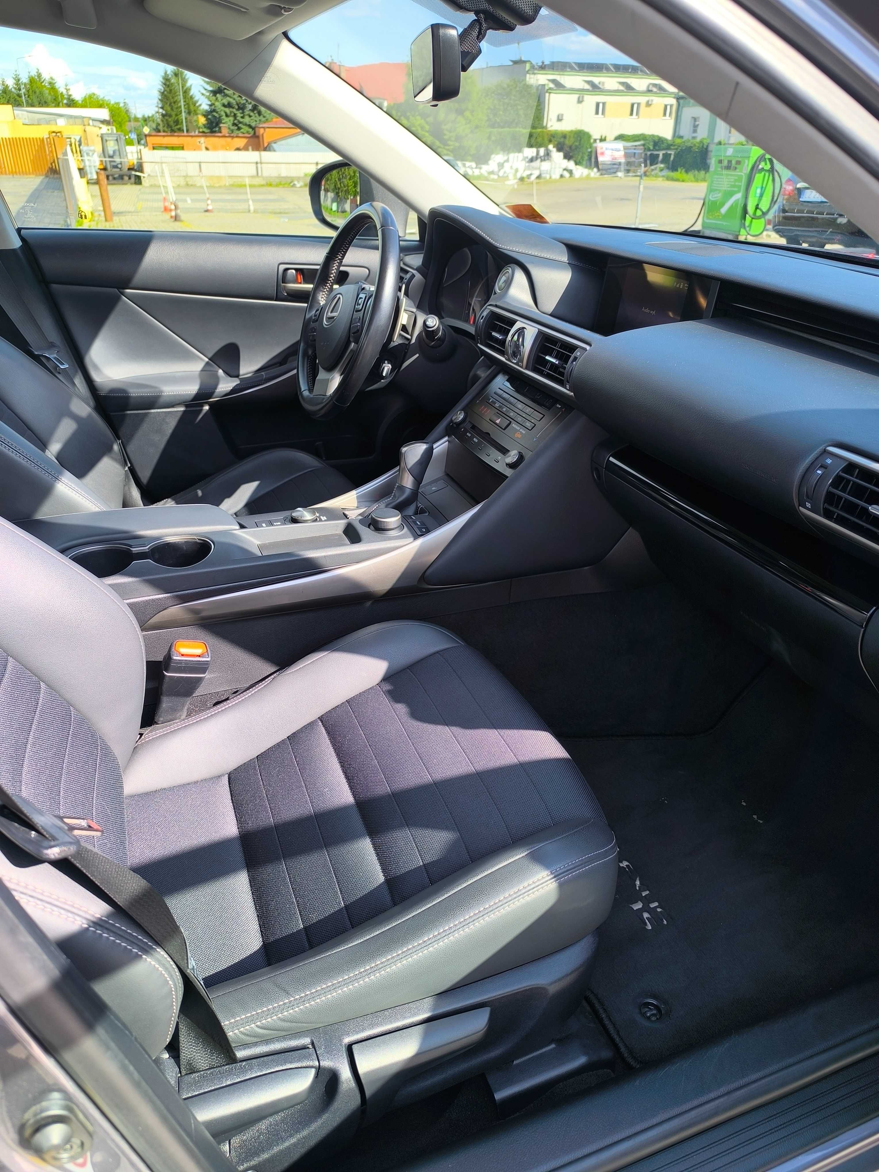Lexus is 200t - sprzedam