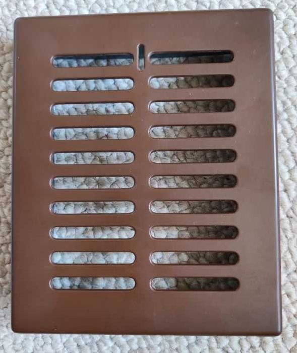 Kratka wentylacyjna prostokątna 135 x 165 mm