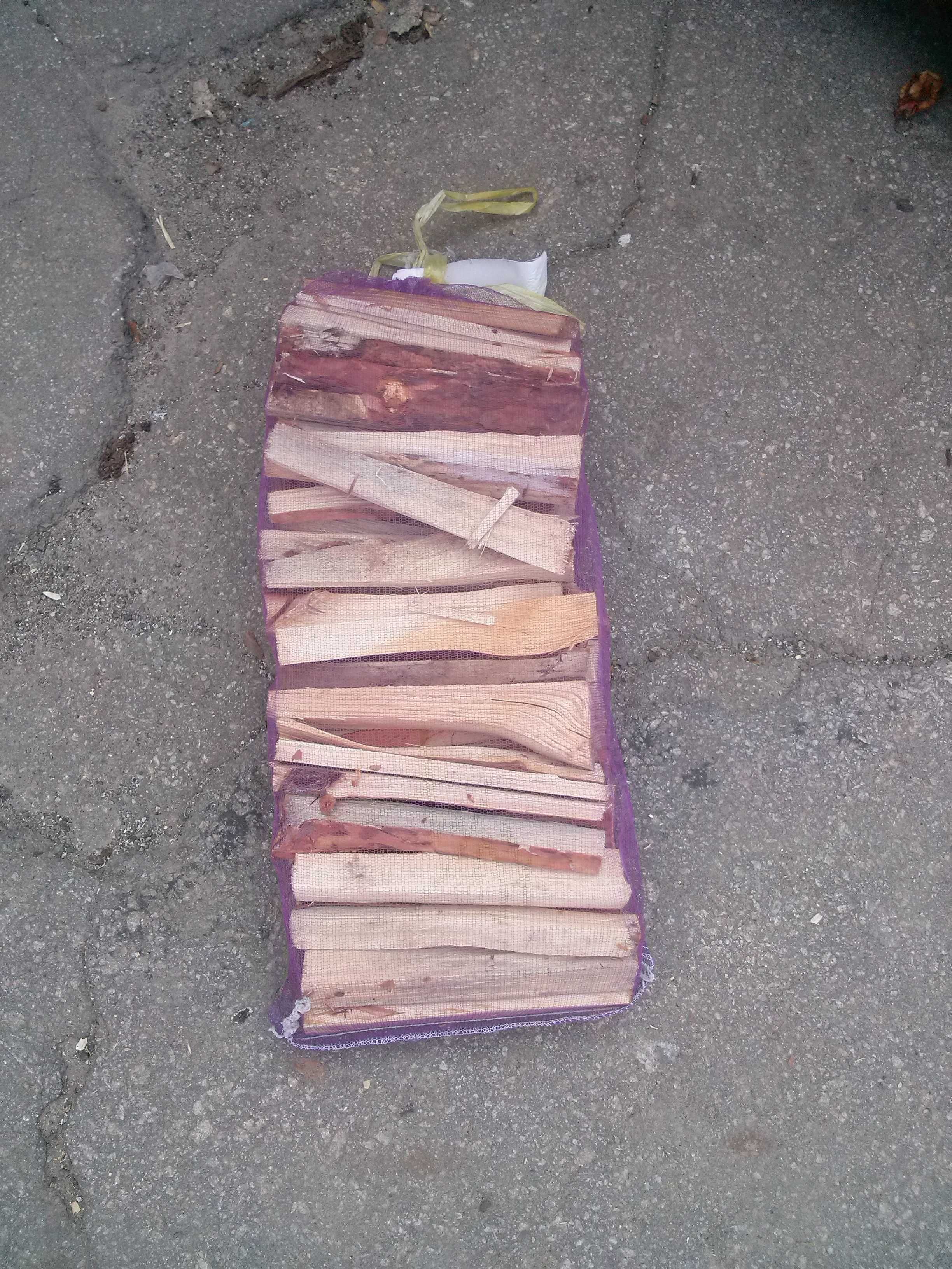 Лучина (дрова для розпалу) з хвої в сітках по 3 кг, растопка