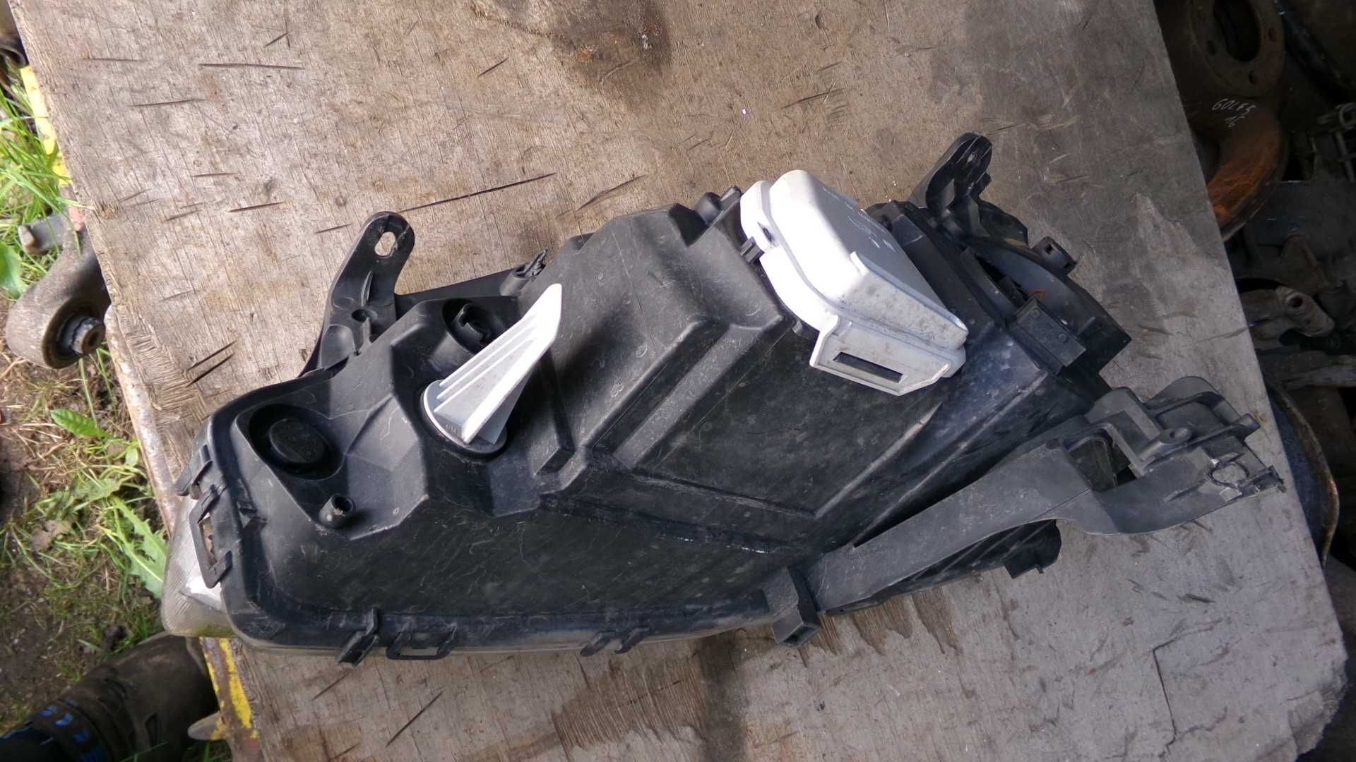 Maj5 Lampa prawa przednia opel corsa c soczewka wysyłka