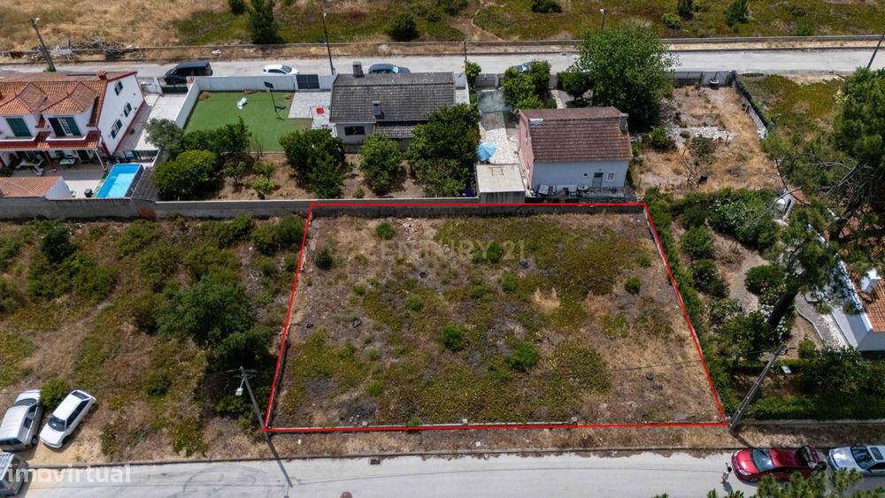 Terreno em Setúbal com 650m² e excelente localização