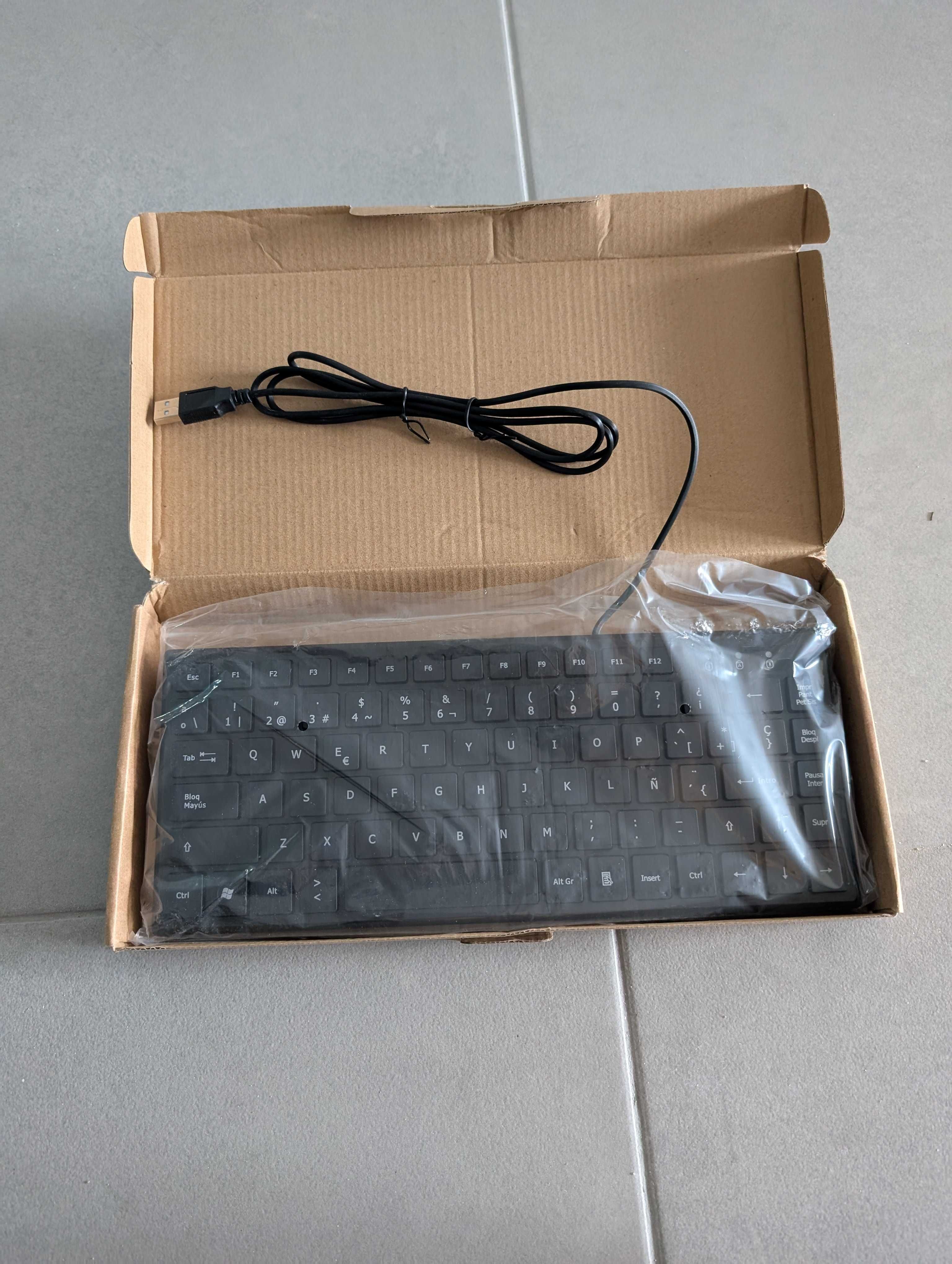 Mini teclado KB302