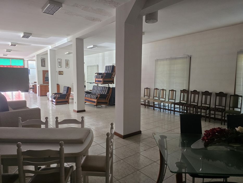 Loja em Santa Maria de Pigeiros