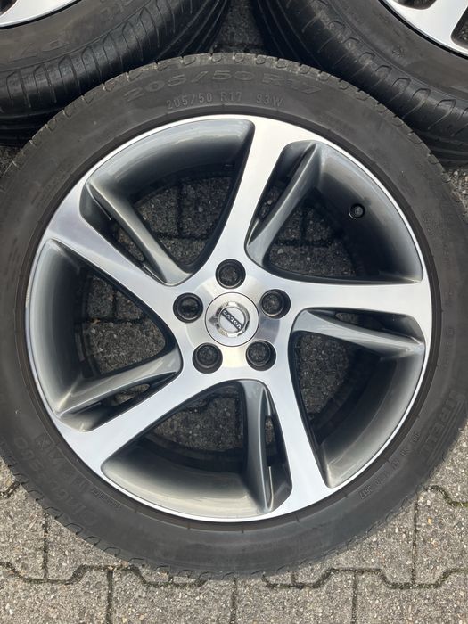 Felgi VOLVO V40 V70 V50 V60 C30 S40 S60 S80 7Jx17H2 5x108 ET52.5