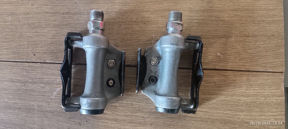 Pedais de estrada miche