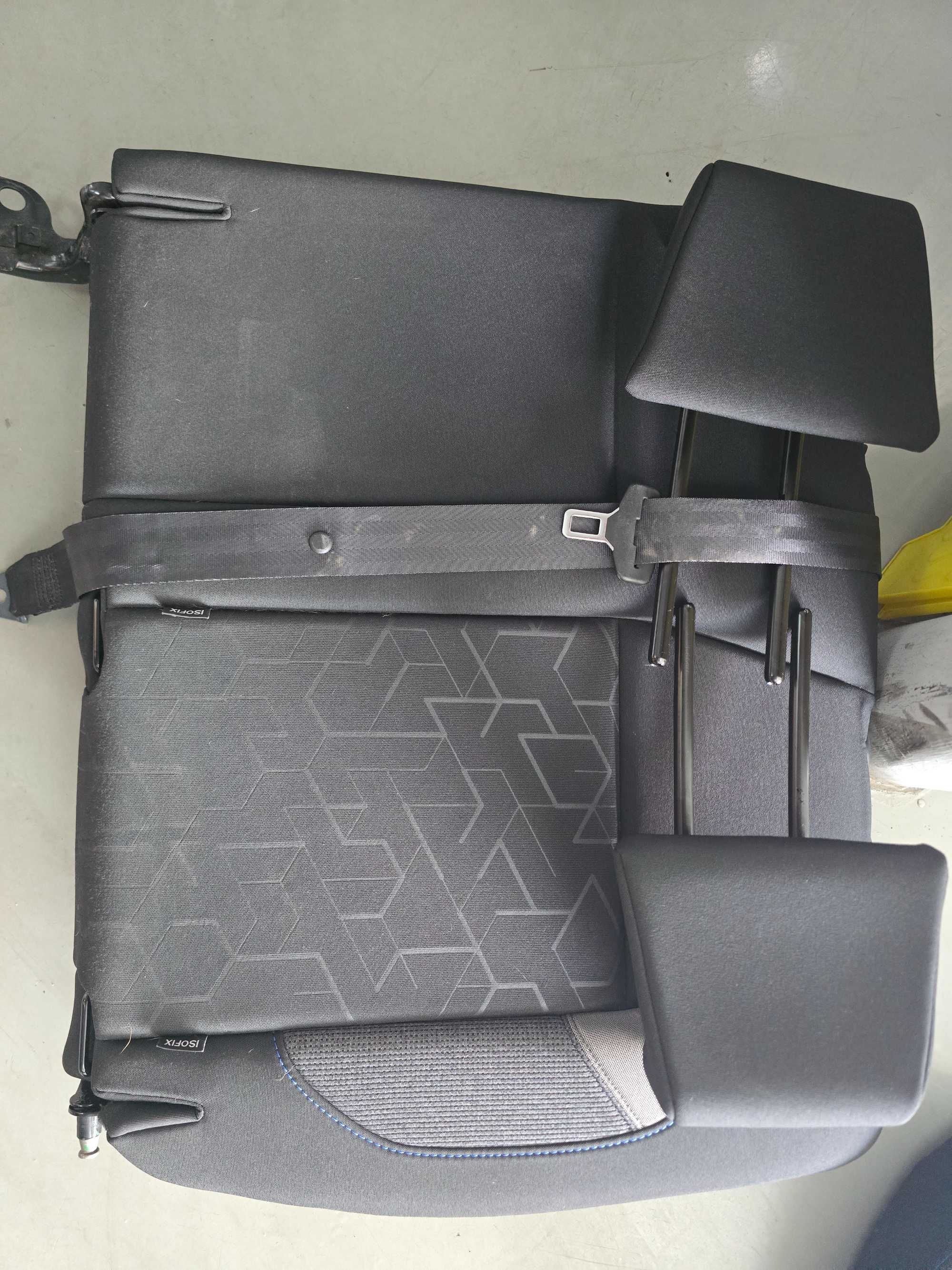Banco traseiro esquerdo Peugeot 2008
