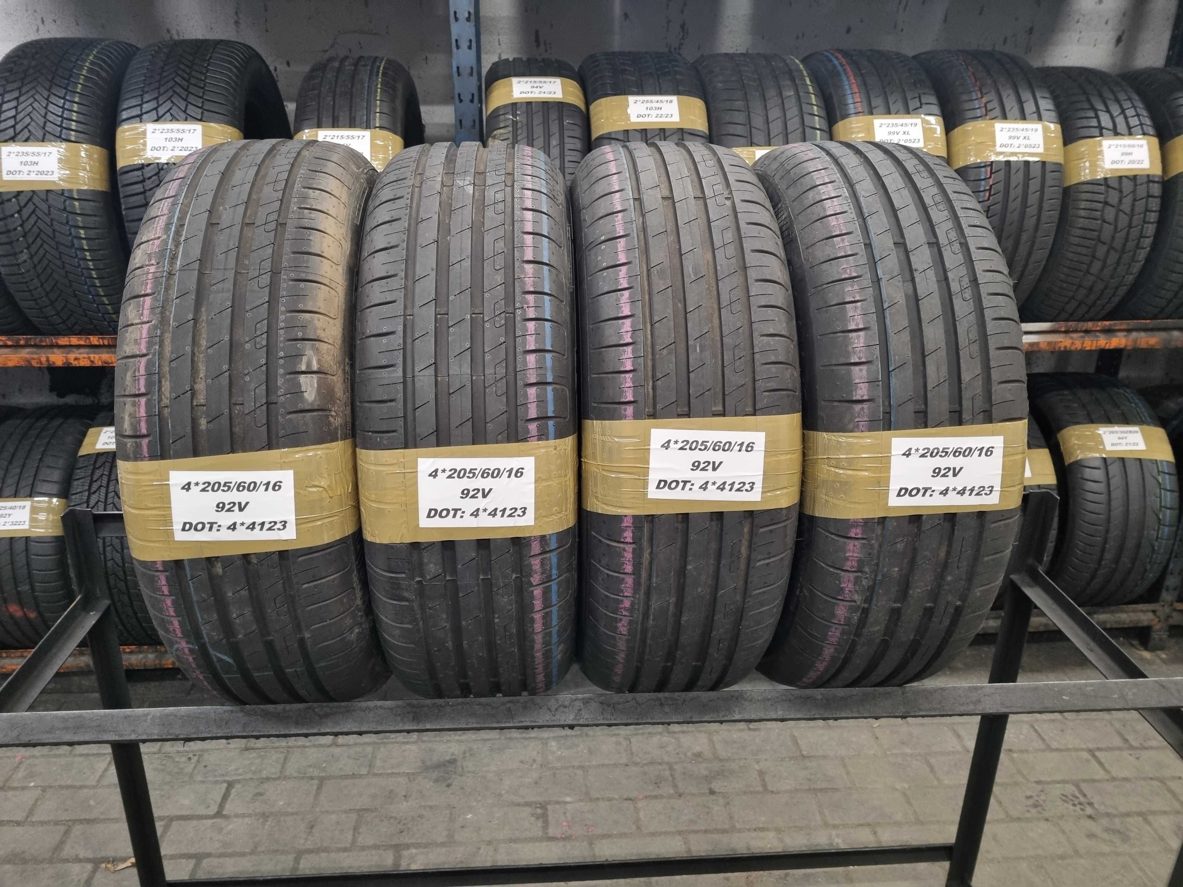 205/60/16 92V Goodyear Efficient Grip Preforamnce DEMO Dot.4123
