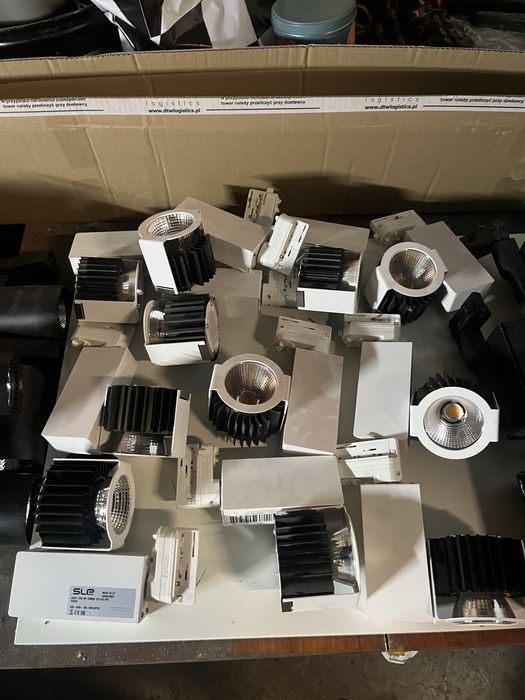 Reflektor led do ośwtlenia szynowego