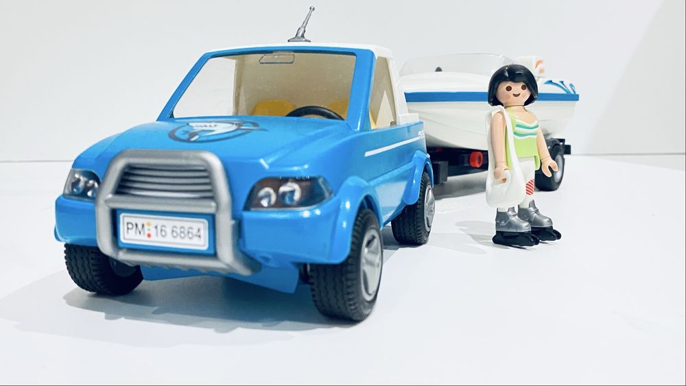 Playmobil 71589 - surfer pickup z motorówką