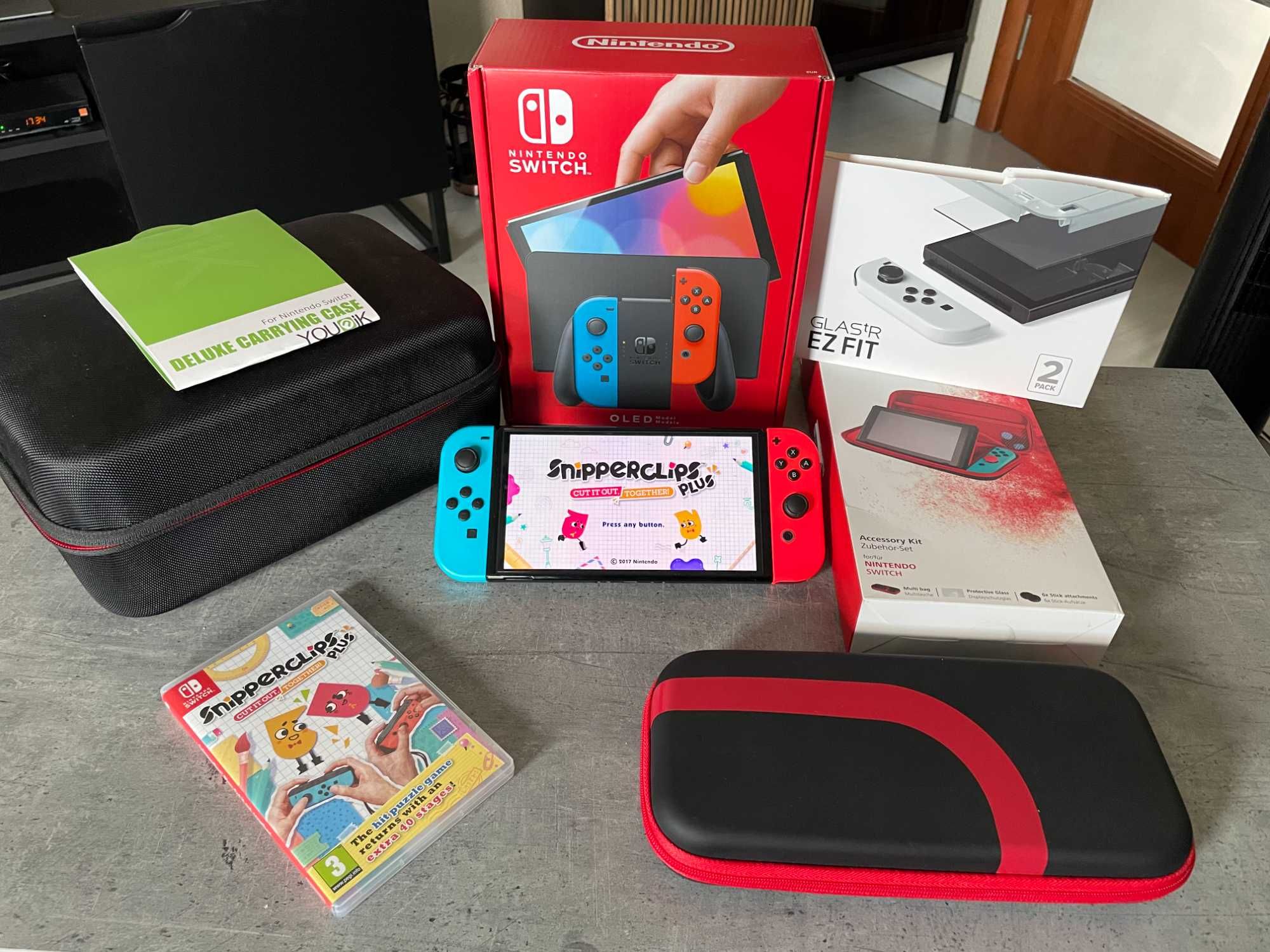 Nintendo Switch OLED + gra Snipperclips +case, etui, szkło mega zestaw