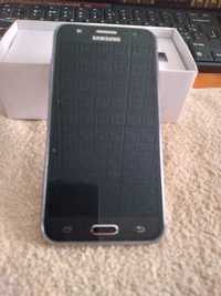 Телефон Samsung Galaxy J5.