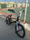 BMX Branca e Preta