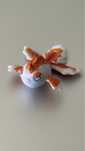 Pokemon Goldeen Tommy 2006 figura boneco peixe