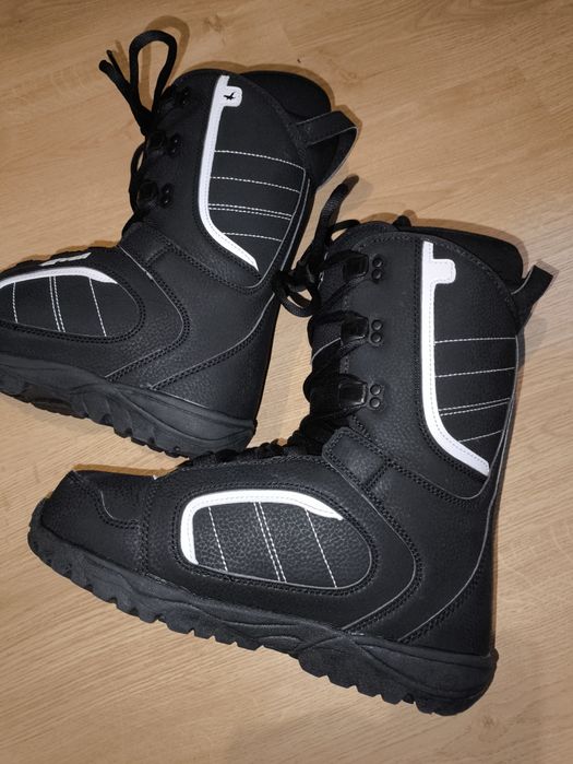 Buty snowboardowe RAVEN Target 39 25cm
