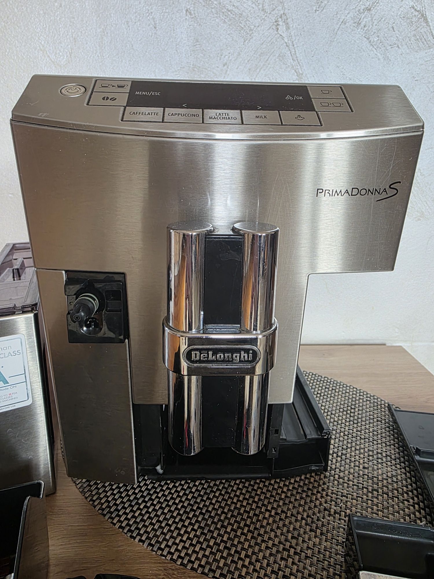Ekspres do kawy DeLonghi Primadonna S