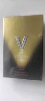 V For Victory Gold Avon dla mężczyzn