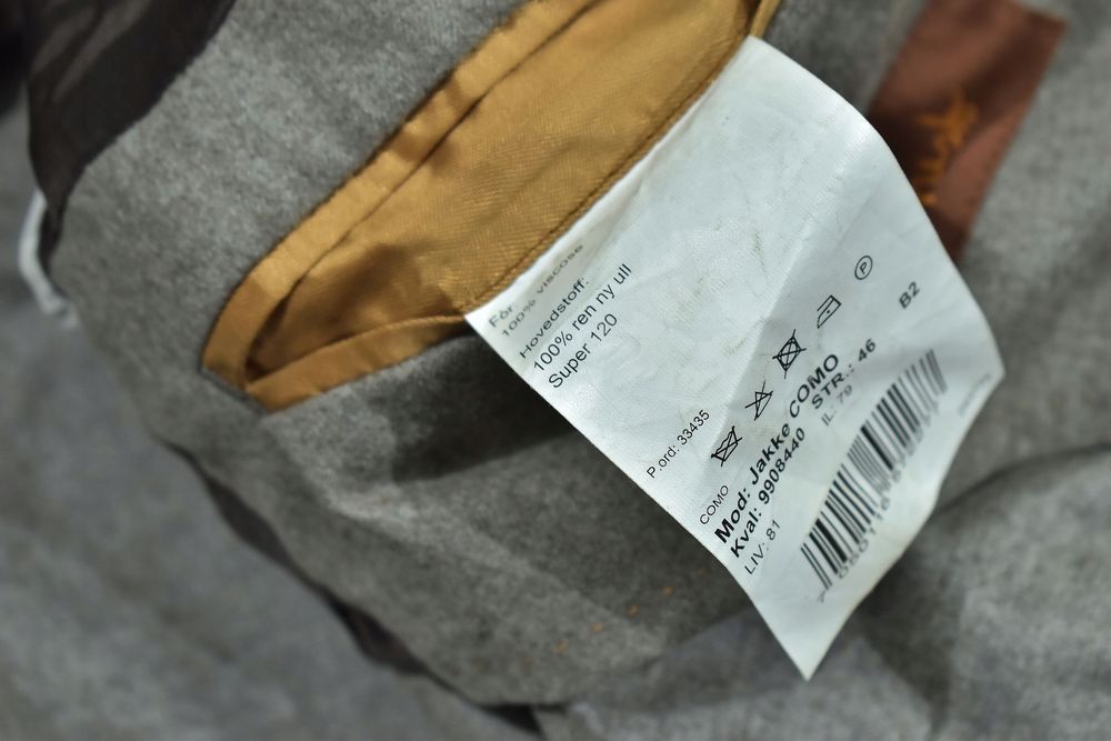 Onesto Wełniany Garnitur Męski Super 120 / 46