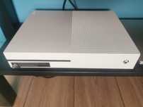 Xbox one S 1T wyczyszczona nowa pasta dwa pady