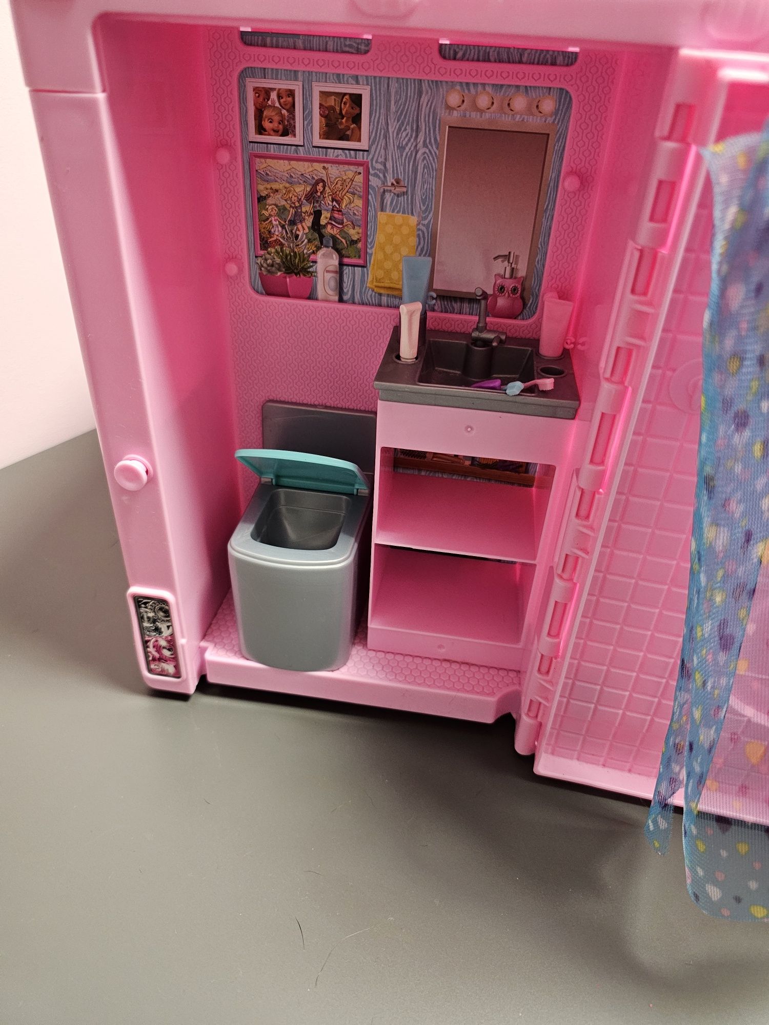 Camper dla BARBIE